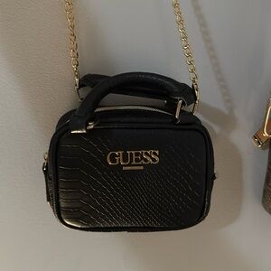 Guess crossbody